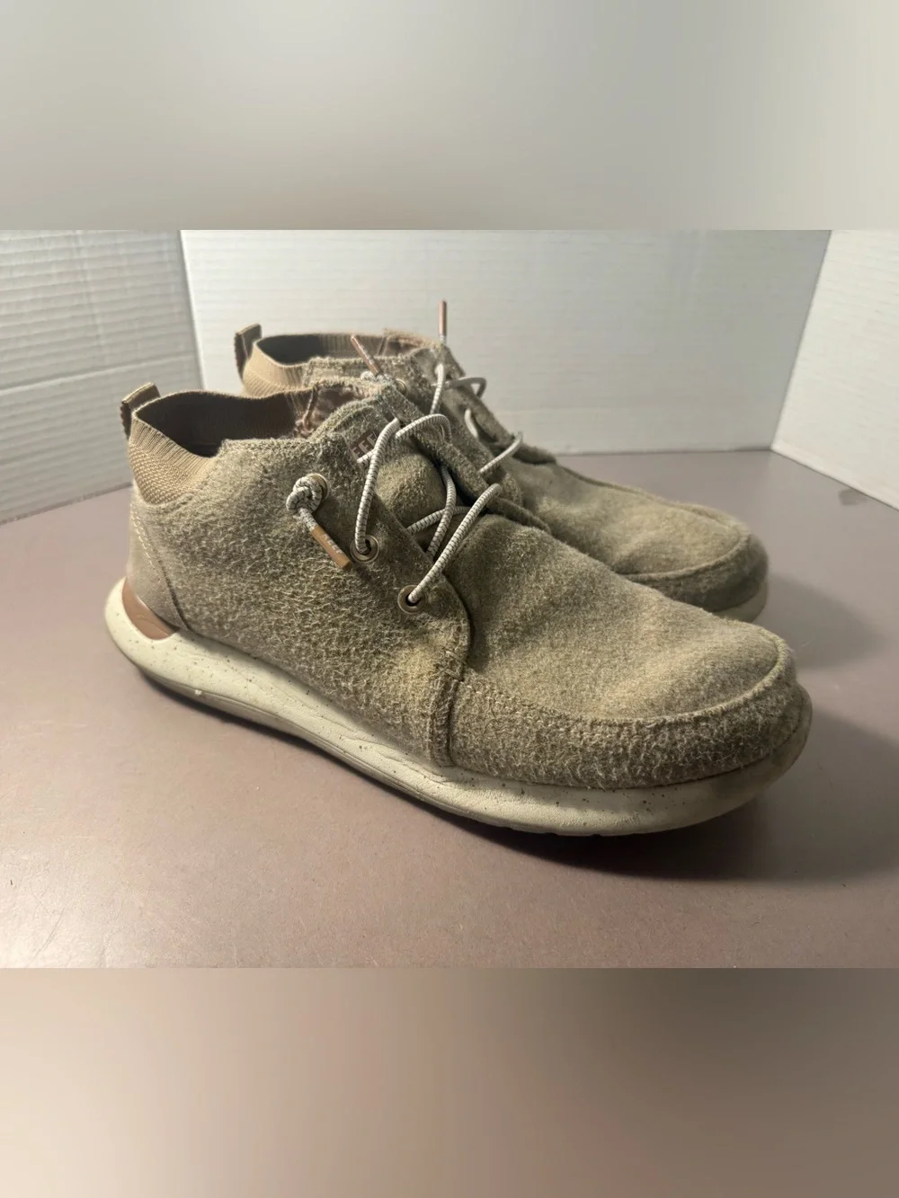 Reef Men's Chukka Boots in Olive Green Knit Suede